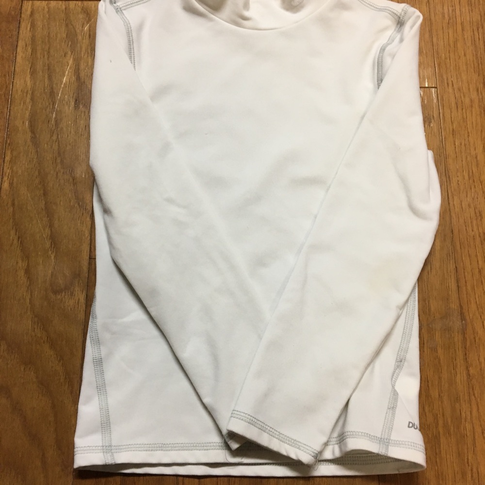 Sports layering essentials - Picture 3 of 6